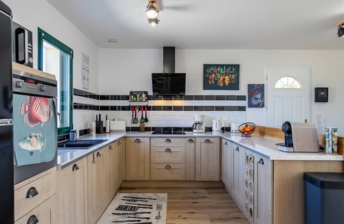 Guimaec House | Vacation home Ty Mat by Interhome