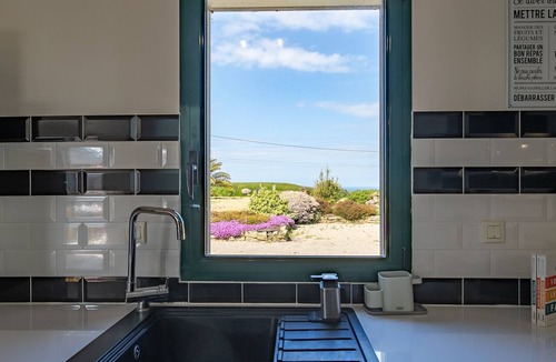 Guimaec House | Vacation home Ty Mat by Interhome