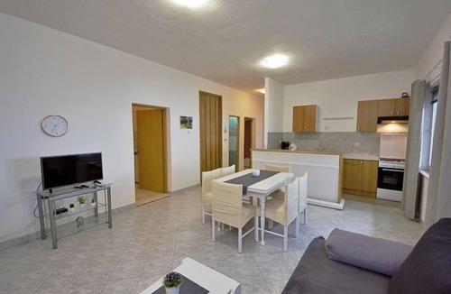 Tucepi House | Vacation home Vesna by Interhome