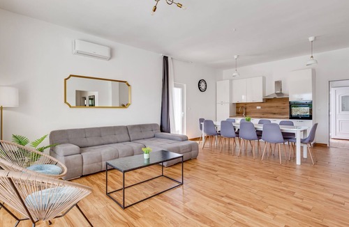 Velim House | Vacation home Vujuša by Interhome