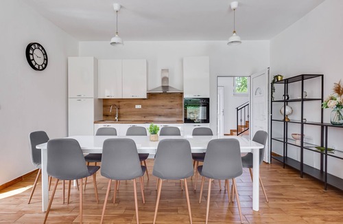 Velim House | Vacation home Vujuša by Interhome