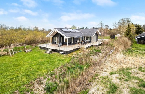 Elsegarde Strand House | Vacation home with jacuzzi for a wonderful vacation near the beach.