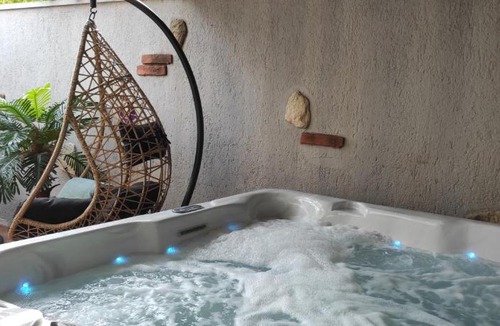 Brsec House | Vacation home with jacuzzi