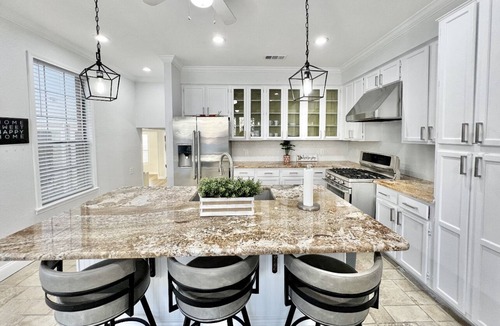 North Central Carrollton House | Vacation house in Carrollton. Your family will be close to everything