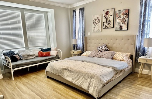 North Central Carrollton House | Vacation house in Carrollton. Your family will be close to everything
