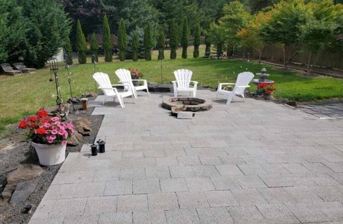 Mayfield House | Vacation House Near Lake, Hiking Trails, Fishing and Much More.