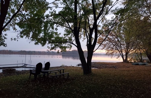 Plantagenet House | VACATION in 🇨🇦 CANADA 🇨🇦: Pet Friendly All-Season Getaway by the Ottawa River