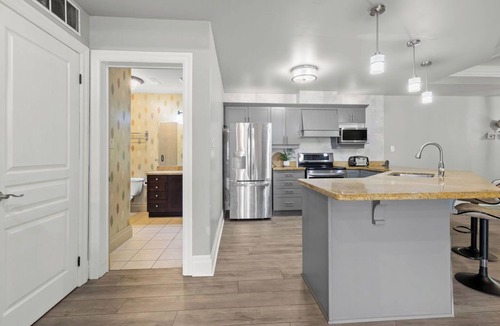 Collingwood House | Vacation Inn Townhomes