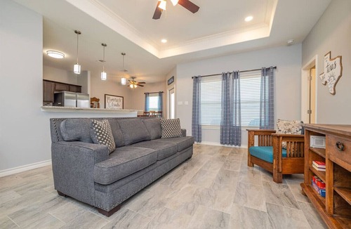 San Patricio County House | Vacation living at its finest!