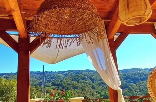 Planioles House | Vacation lodge with relaxation pool for two with stunning views- Figeac