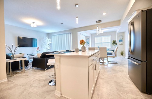 Kissimmee Condo | Vacation Meadows - Storey Lake By Shine Villas 710 2 Bedroom Apts