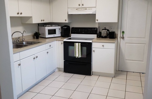 Warm Mineral Springs Apartment | Vacation next to Mineral Springs.