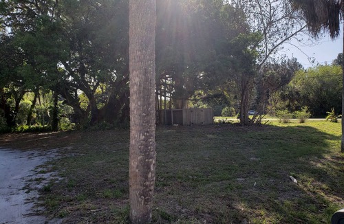 Warm Mineral Springs Apartment | Vacation next to Mineral Springs.