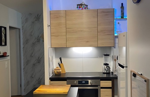 Bezons Apartment | Vacation Rental Apartment with Shared Garden, Balcony & Wi-Fi