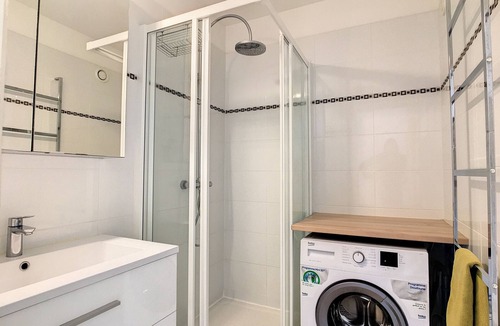 Carnon-Plage Apartment | Vacation rental - F3 - 8 ppl - 1st line - Garage - Pets allowed