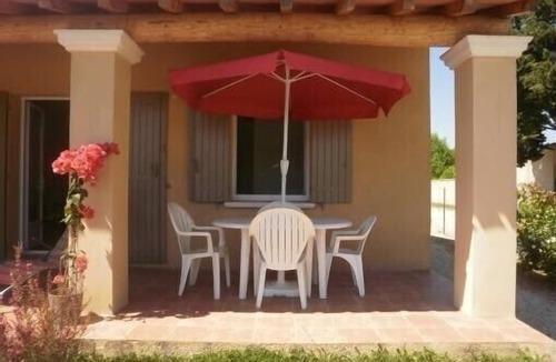 Gard Rhodanien Villa | Vacation rental maisonnette in Gard village between Orange and Avignon