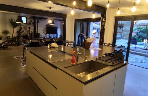 Antigone House | Vacation rental Montpellier hyper-centre | Maison d'exception 12p piscine clim