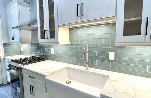 Sugar Hill House | Vacation Resort: Pool, Spa, Gym, Kitchen, Laundry, in Tranquil Setting