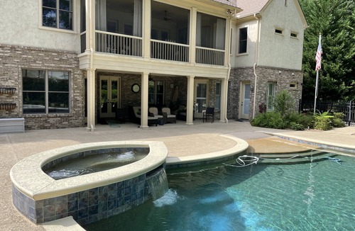 Sugar Hill House | Vacation Resort: Pool, Spa, Gym, Kitchen, Laundry, in Tranquil Setting