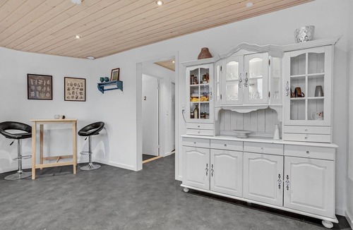 Billund Apartment | Vacation rooms in a shared house with a large garden and play facilities.
