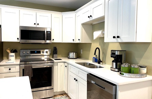 Pigeon Forge Cottage | Vacation Station! A+Location