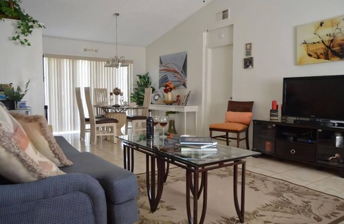 Southeast Orlando House | Vacation Stay for Less