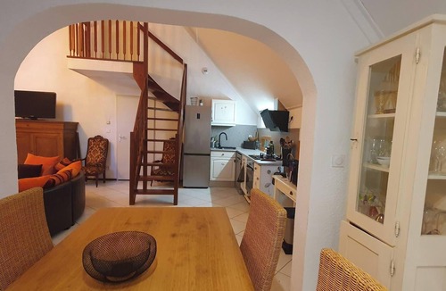 Lombez Villa | Vacation villa with pool and air conditioning