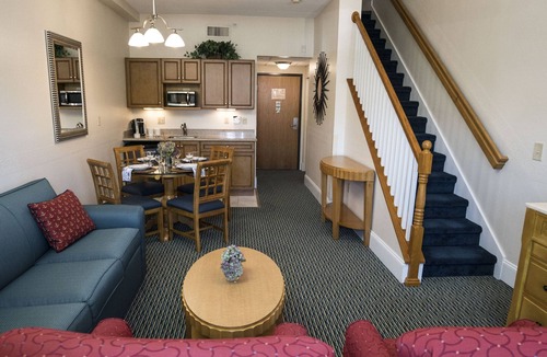 West Yarmouth House | Vacation week at Cape Code in stunning resort