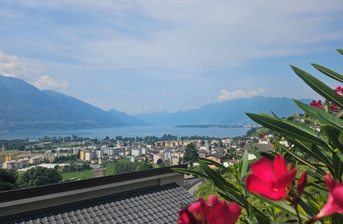 Gordola Apartment | Vacation with a view – idyllic vacation home for 4 people with a magnificent vie