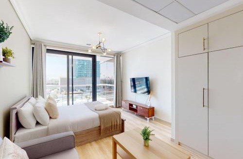 Jumeirah Lake Towers Apartment | Vacationer Holiday Homes I Elegant Studio I Convenient & Central Stay in JLT