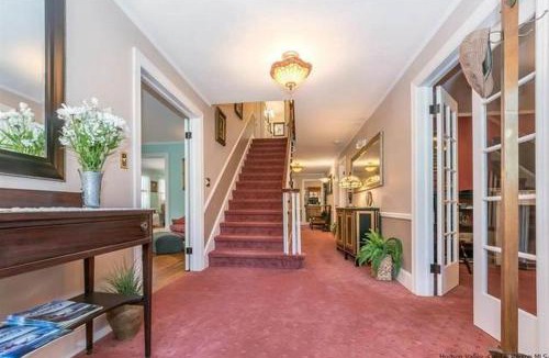 Ulster Park Hotel | VacationHouse