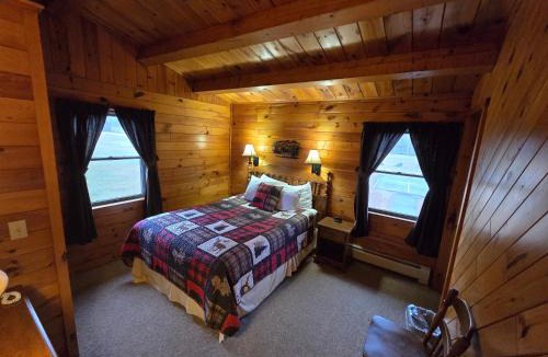 Island Falls Apartment | Vacationland Estates Resort