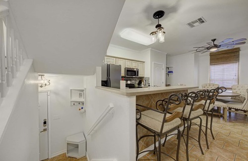 Corpus Christi Condo | Vacay at the Beach-Spacious Remodeled Townhome