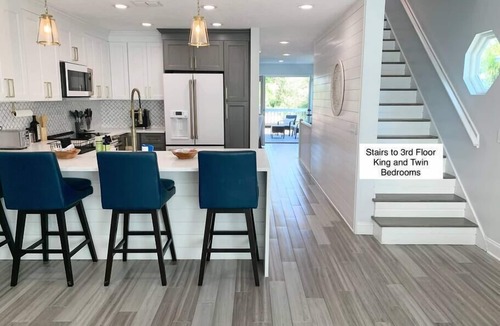 Neptune Beach House | Vacay or Relocation Home | 3 min walk to beach