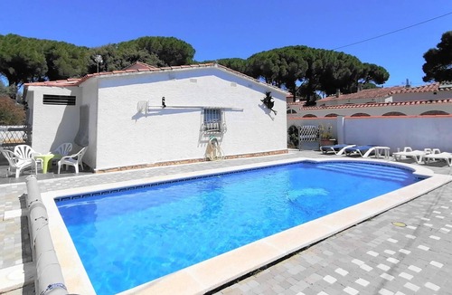 L'Escala Villa | VACAY Villa Bella