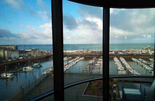 Saint-Nicolas-de-la-Haie House | Vachement bien !