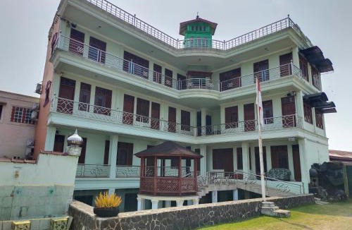 Cibodas House | Vafa Guesthouse