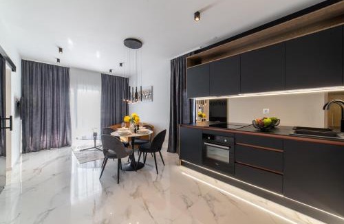 Okrug Gornji Apartment | Vagabundo beachfront apartment 2 - Luxury - Sea views - Free parking