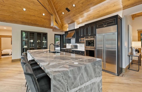 Vail House | Vail Dream - modern sanctuary with hot tub, pool, firepit close to Vail Village