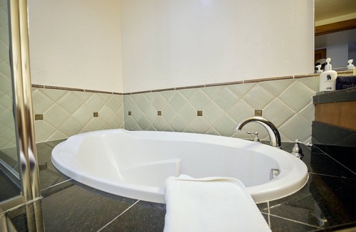 Vail Hotel | Vail Mountain Retreat | 1 Unit | Near East Meadow Drive