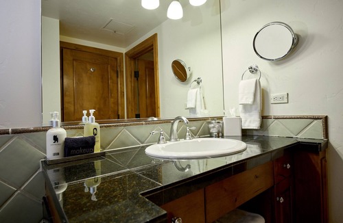 Vail Hotel | Vail Mountain Retreat | 1 Unit | Near East Meadow Drive