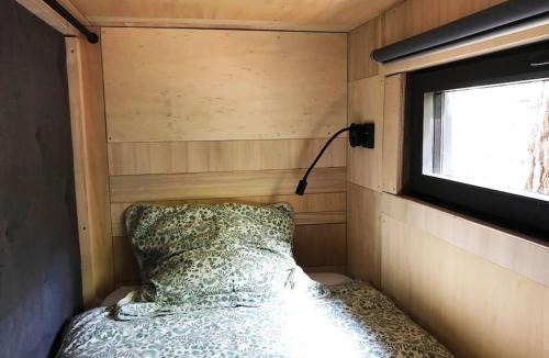 Saint-Brevin-les-Pins House | Vaimiti, cabane cosy sous les pins (50m de la plage)
