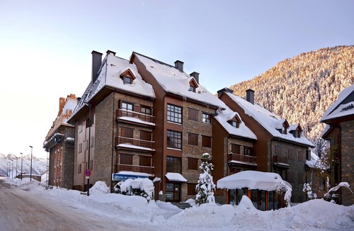 Baqueira Apartment | Val de Ruda Luxe 33 by FeelFree Rentals