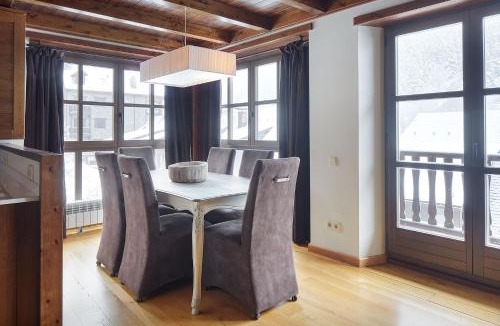 Baqueira Apartment | Val de Ruda Luxe 66 by FeelFree Rentals