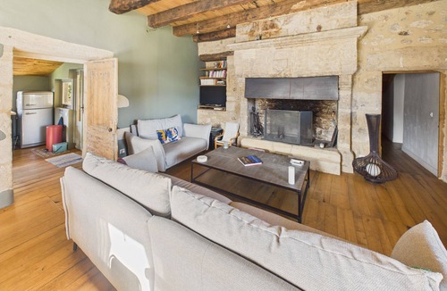 Les Eyzies House | Valley View – Large house for 10 – Pool