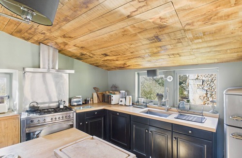 Les Eyzies House | Valley View – Large house for 10 – Pool