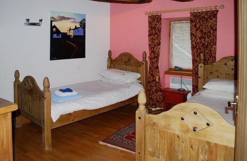 Lehon House | Val Rive - Rose Cottage