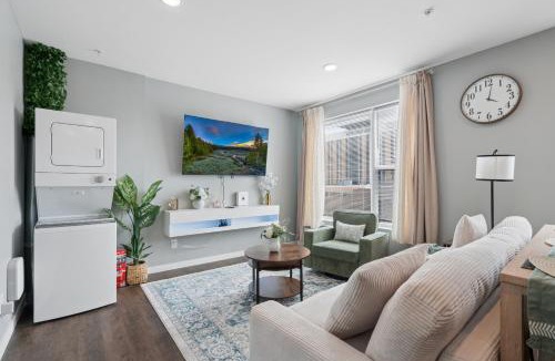 Minneapolis Apartment | Valclyde Elevated Urban Haven