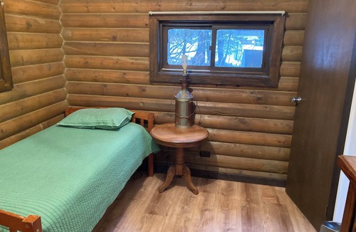 Valdez Cabin | Valdez Lodge