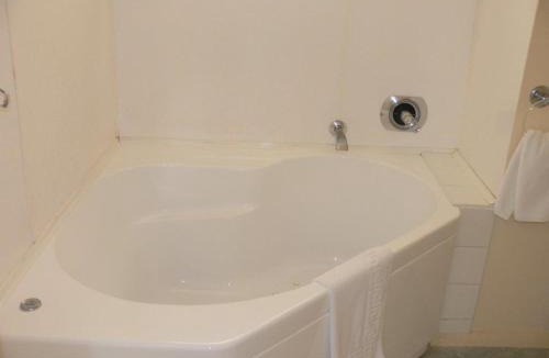 Hastings Hotel | Valdez Motor Lodge